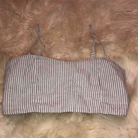 Brandy Melville Crop Top - Picture 2 of 3